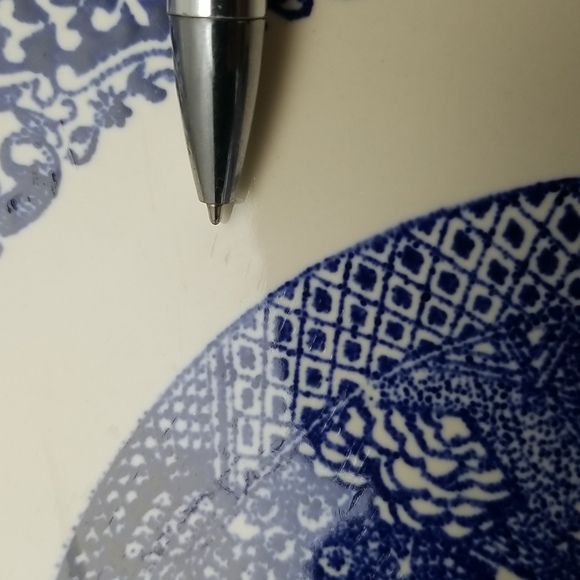 Blue Willow Dinner Plates - Picture 13 of 14